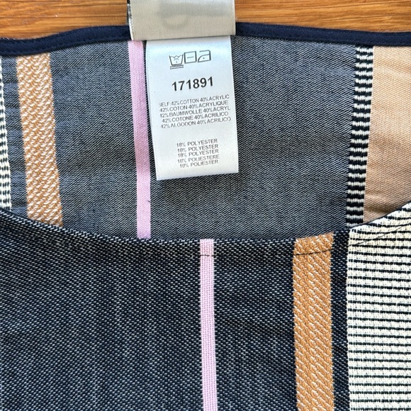 Dolan Short Sleeve Patterned Top - Picture 3 of 8